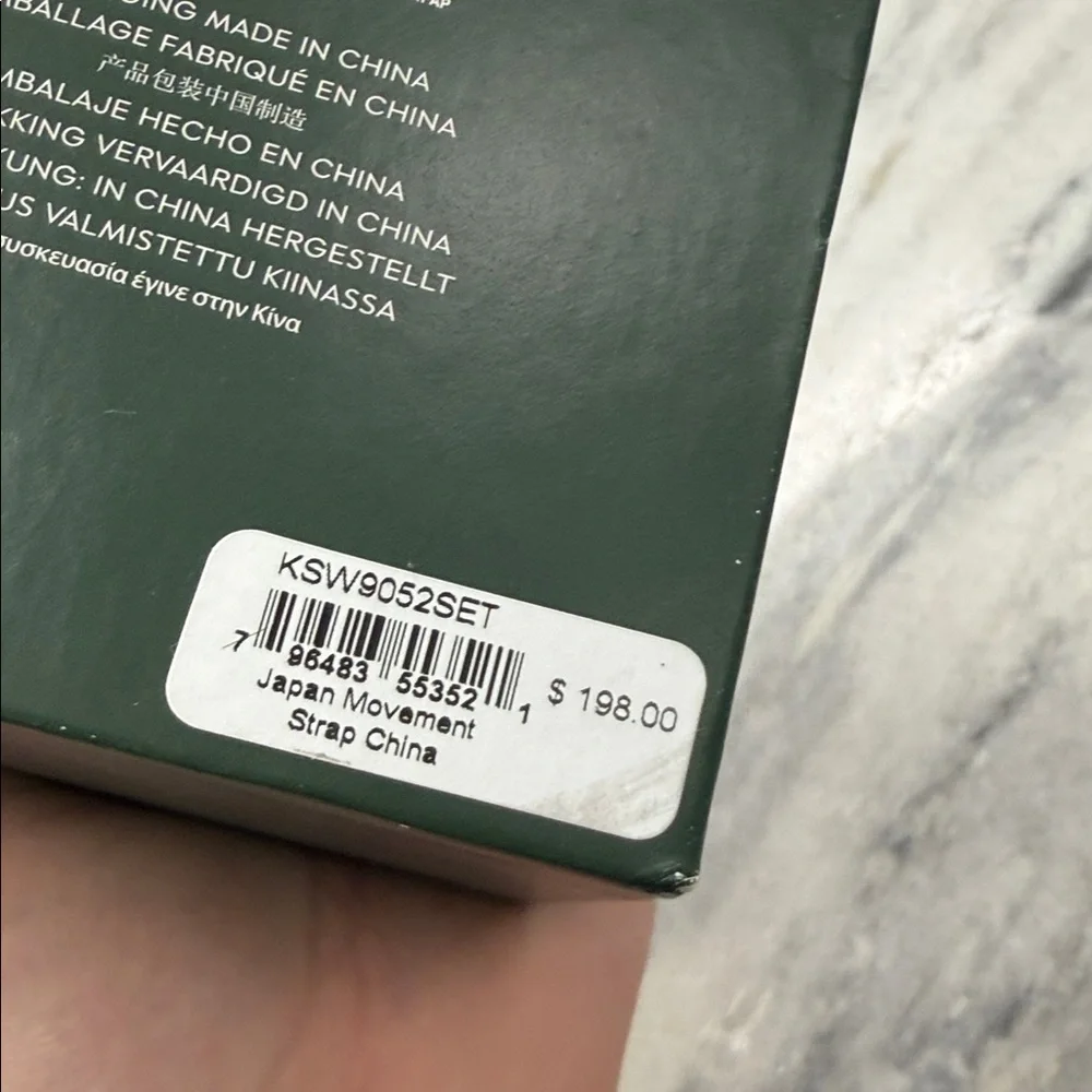 Kate Spade Gold Watch with Pink and Black Straps NWT - Picture 3 of 3